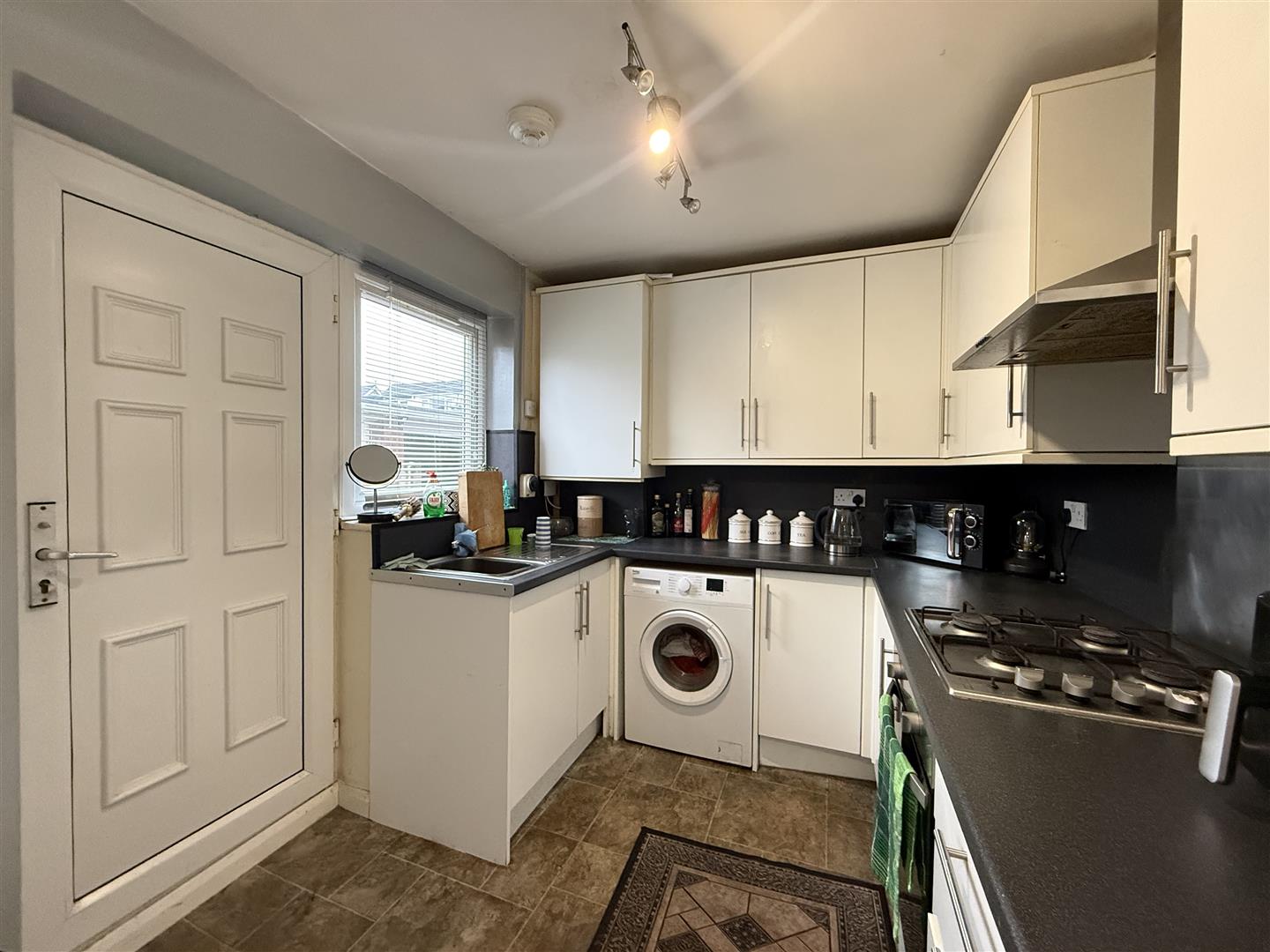 3 bed house - semi-detached in Crantock Drive, Stalybridge – photo 5